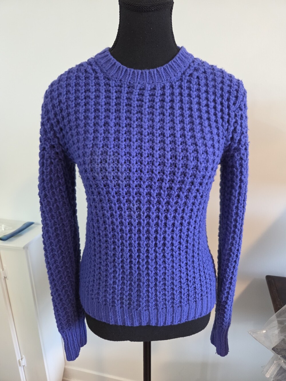 Acne loose knit chunky sweater Sz XS ( will Fit Small)
